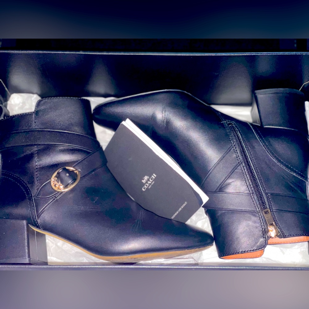 Leather Coach ankle boots size 7